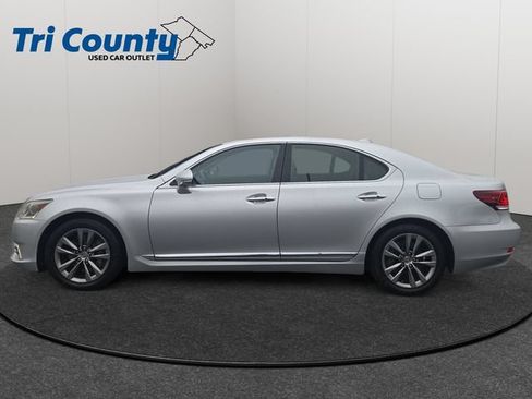 Used 2015 Lexus LS 460 AWD w/ Comfort Package image 5