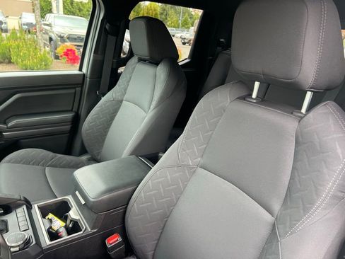 Certified 2025 Toyota Tacoma SR5 AWD/4WD image 14