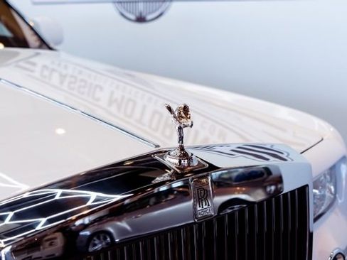 Used 2010 Rolls-Royce Phantom Sedan image 4