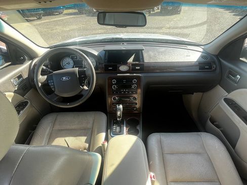 Used 2009 Ford Taurus Limited FWD image 13
