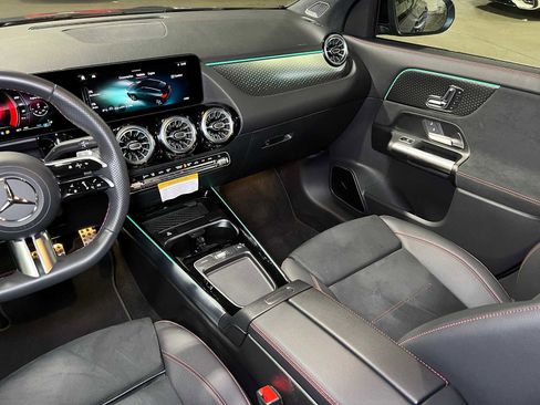 Used 2025 Mercedes-Benz GLA 250 GLA 250 image 41