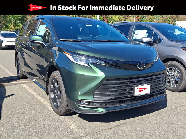 New 2026 Toyota Sienna XLE Woodland Edition AWD/4WD image 1