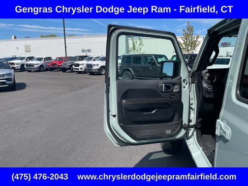 Used 2024 Jeep Wrangler Unlimited Sahara w/ Safety Group AWD/4WD image 45
