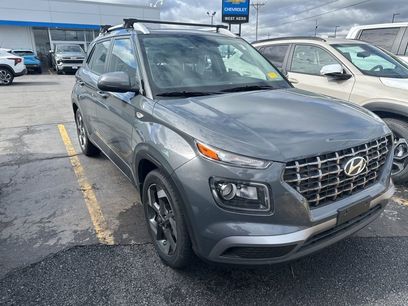 Used 2025 Hyundai Venue SEL