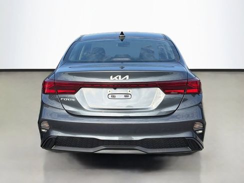 Used 2023 Kia Forte LXS w/ LXS Technology Package FWD image 7