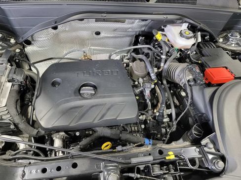 Certified 2025 Chevrolet TrailBlazer LT w/ Convenience Package FWD image 34