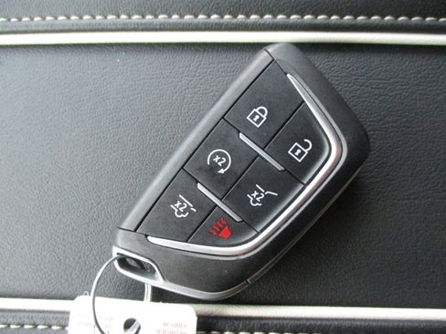 Used 2024 Cadillac Escalade Luxury RWD image 42