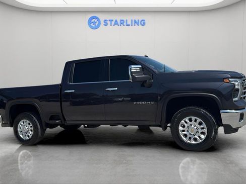 Used 2024 Chevrolet Silverado 2500 LTZ image 12