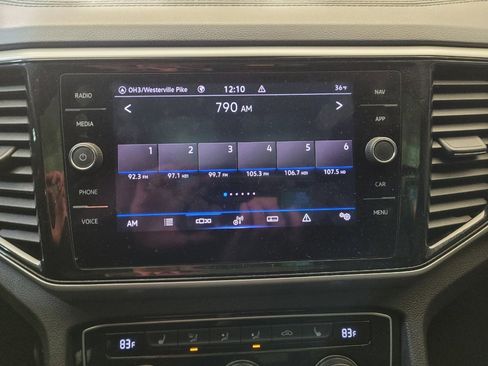 Used 2021 Volkswagen Atlas Cross Sport SEL R-Line image 25