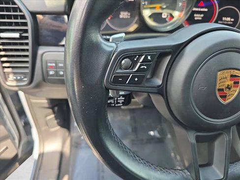 Used 2022 Porsche Cayenne Turbo GT AWD/4WD image 17