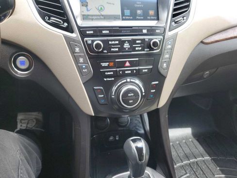Used 2017 Hyundai Santa Fe Limited image 36