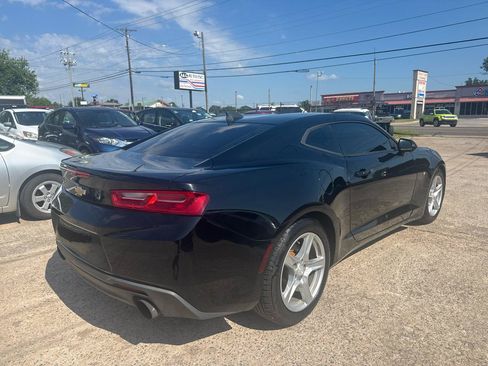Used 2016 Chevrolet Camaro LT RWD image 5