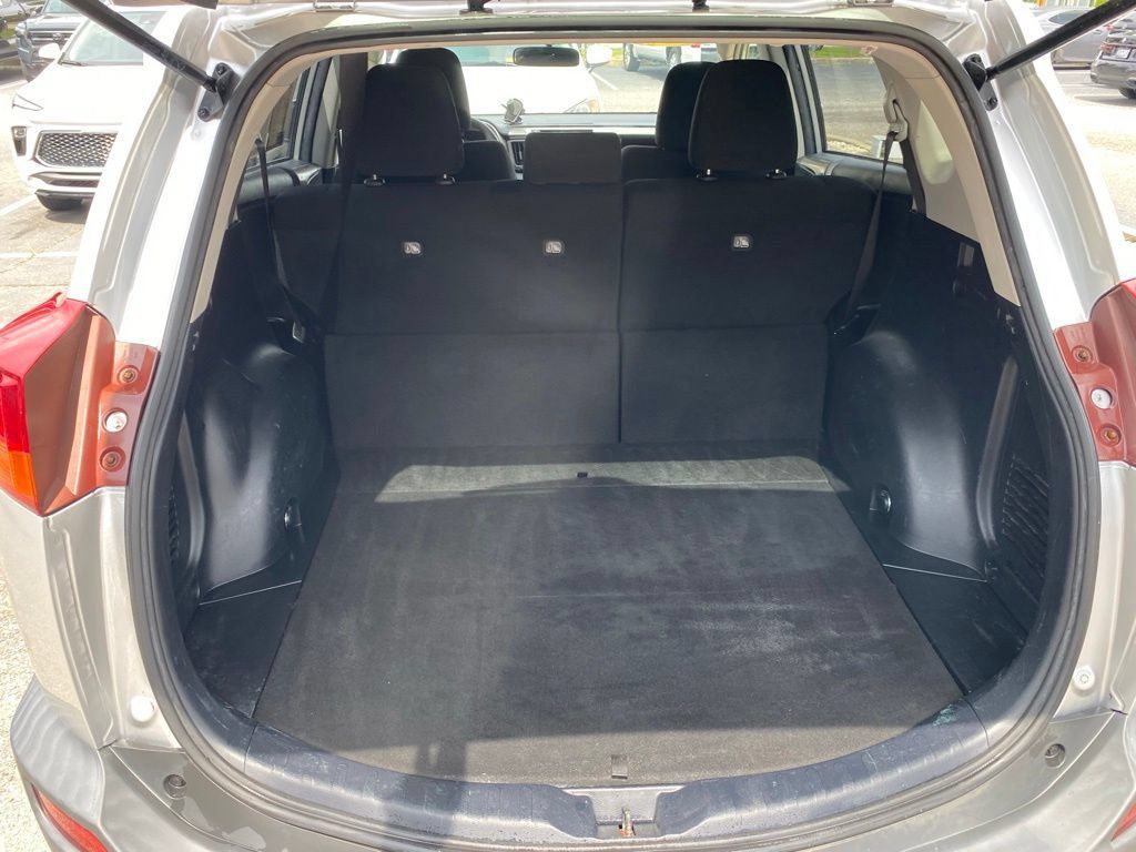 Used 2013 Toyota RAV4 XLE AWD/4WD image 11