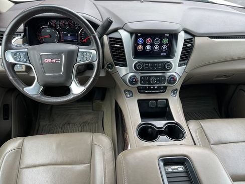 Used 2016 GMC Yukon XL SLT w/ Open Road Package AWD/4WD image 2