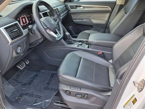Used 2023 Volkswagen Atlas SEL R-Line AWD/4WD image 15