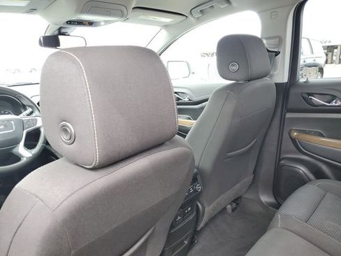 Used 2021 GMC Acadia SLE w/ Driver Convenience Package image 26