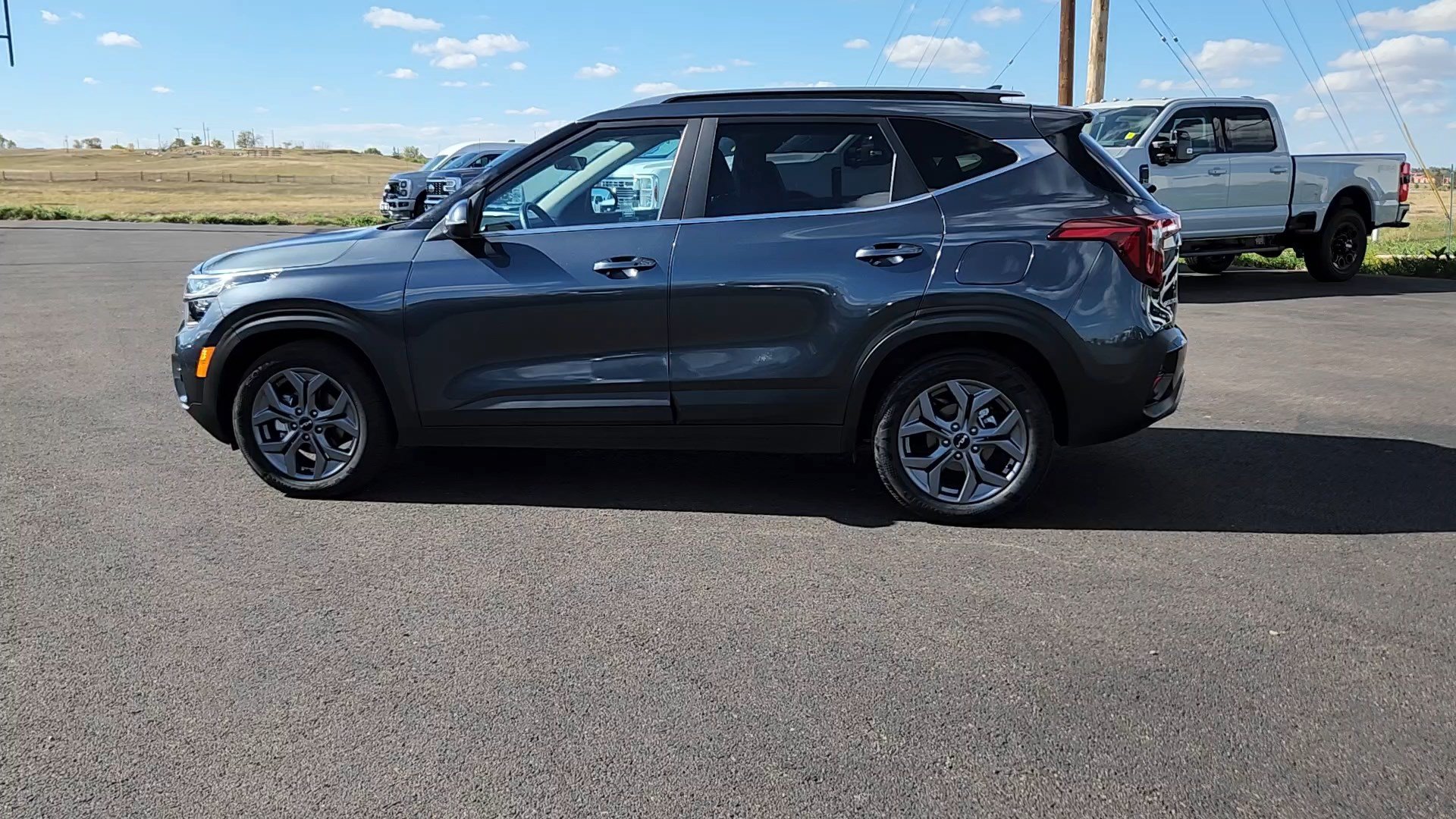 Used 2024 Kia Seltos S FWD image 2