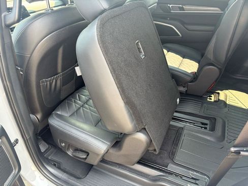 Used 2025 Kia Telluride EX X-Line AWD/4WD image 40