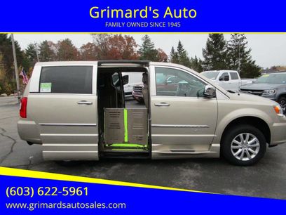 Used 2014 Chrysler Town & Country Touring-L w/ Driver Convenience Group