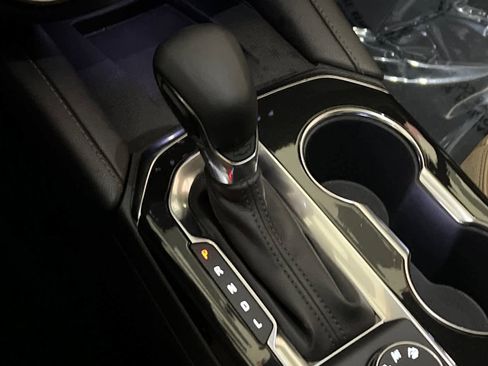 Used 2024 Chevrolet Blazer Premier w/ Enhanced Convenience Package image 28