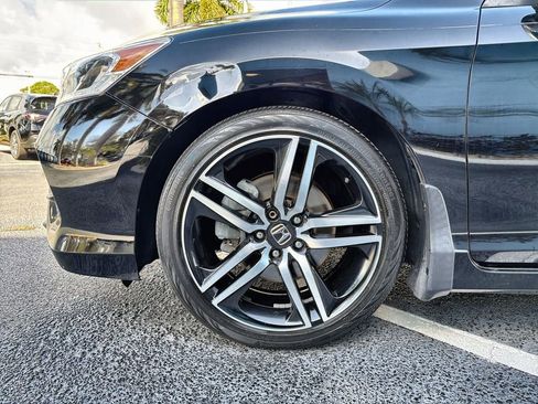 Used 2017 Honda Accord Sport image 29