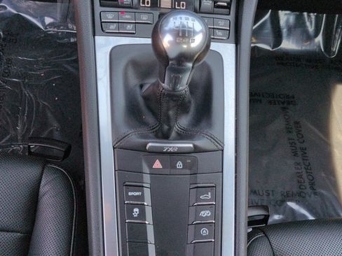 Used 2021 Porsche 718 Cayman RWD image 17