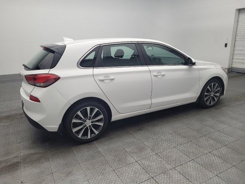 Used 2018 Hyundai Elantra GT image 10