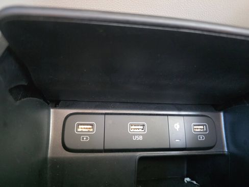 Certified 2023 Kia Sorento EX w/ Panoramic Sunroof Package FWD image 19