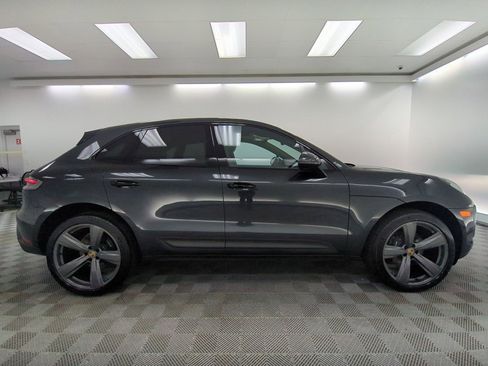 Certified 2023 Porsche Macan Turbo AWD/4WD image 8