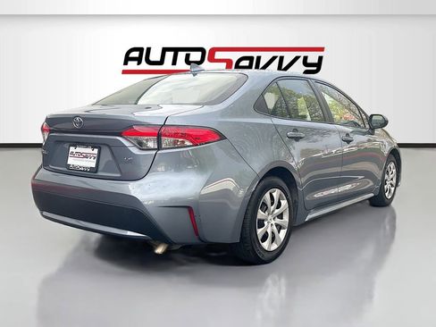 Used 2021 Toyota Corolla LE w/ Carpet Mat Package (TMS) image 7