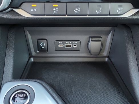 Certified 2024 Nissan Sentra SV image 11