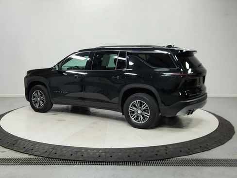 Used 2024 Chevrolet Traverse LT AWD/4WD image 6