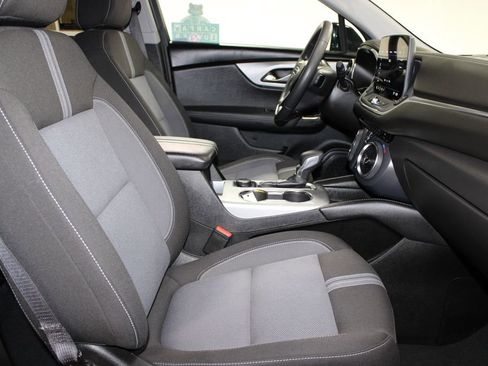 Used 2025 Chevrolet Blazer LT image 19