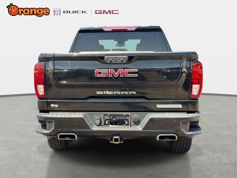 Used 2022 GMC Sierra 1500 Elevation w/ X31 Off-Road Package AWD/4WD image 4
