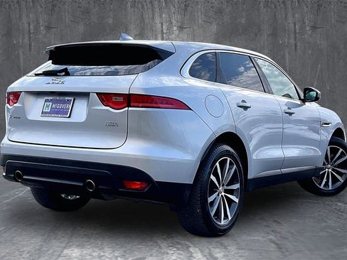 Used 2017 Jaguar F-PACE Prestige image 6