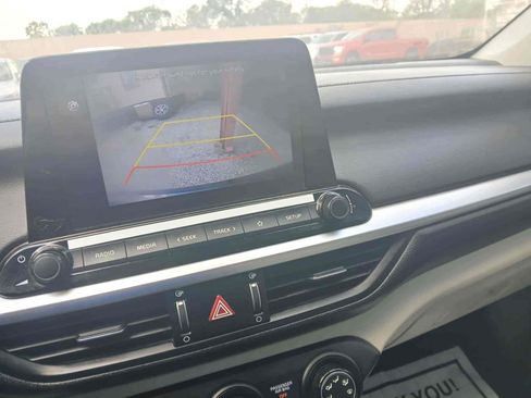 Used 2022 Kia Forte LXS w/ LXS Technology Package image 15