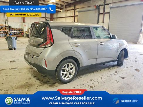 Used 2025 Kia Soul LX w/ LX Technology Package image 4