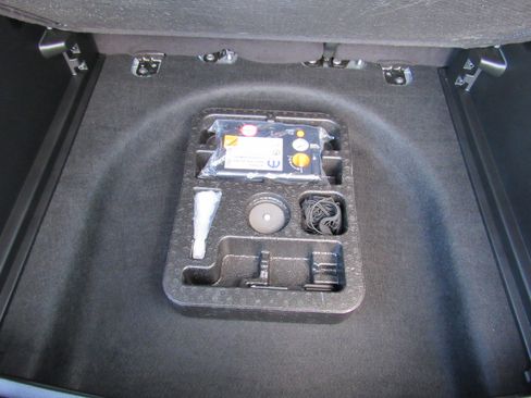 Used 2023 Jeep Compass Latitude image 49