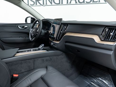 New 2026 Volvo XC60 T8 Ultra w/ Protection Package Premier image 21