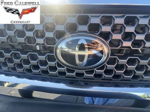 Used 2020 Toyota Tundra SR5 w/ SR5 Upgrade Package RWD image 35