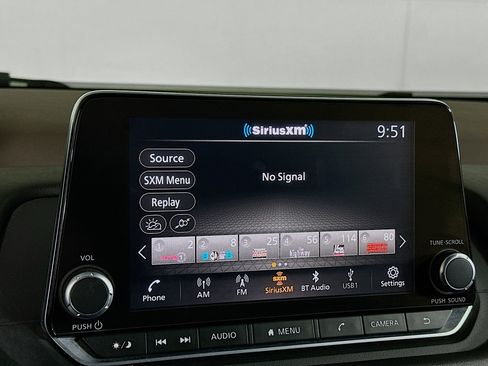 Used 2023 Nissan Rogue SV image 21