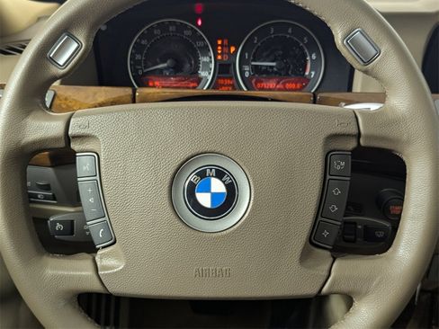 Used 2004 BMW 745Li image 17