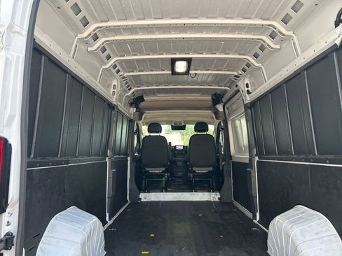 Used 2025 RAM ProMaster 2500 w/ Convenience Group FWD image 36