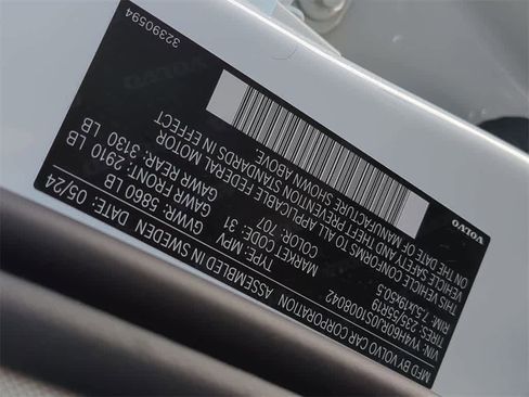 Used 2025 Volvo XC60 T8 Core w/ Protection Package Premier image 34