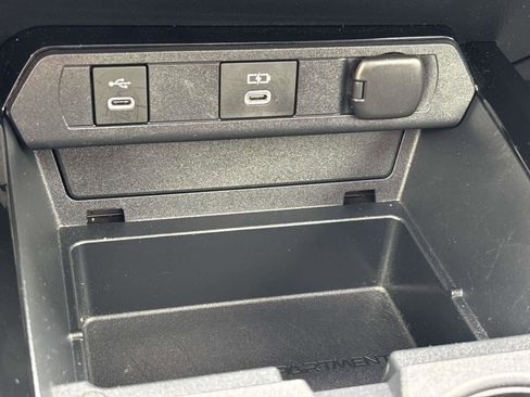 Used 2024 Toyota Prius Prime FWD image 22