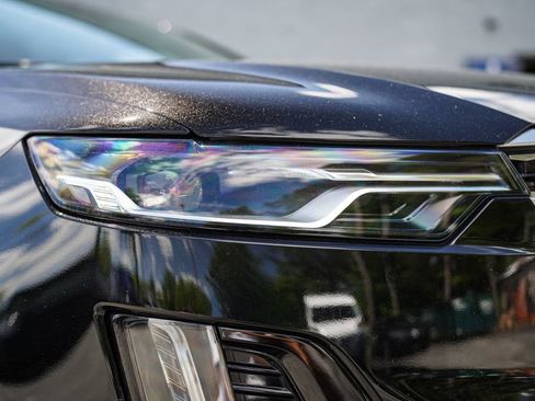 Used 2024 Cadillac XT6 Premium Luxury image 7