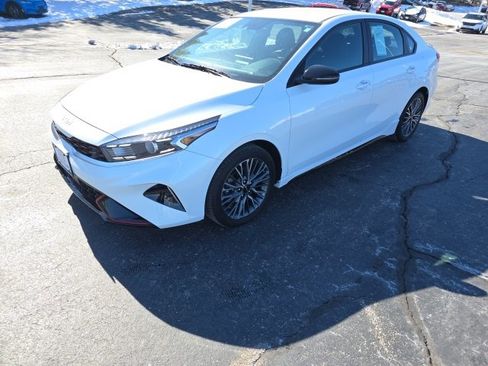 Used 2024 Kia Forte GT-Line image 3