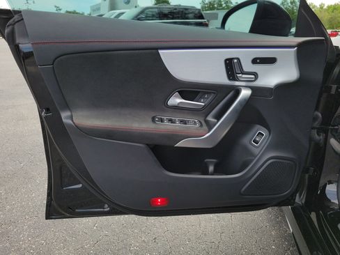 Used 2023 Mercedes-Benz CLA 250 image 18