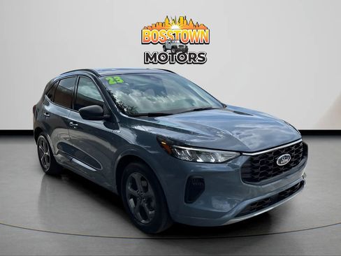 Used 2023 Ford Escape ST-Line w/ Tech Pack #1 FWD image 7