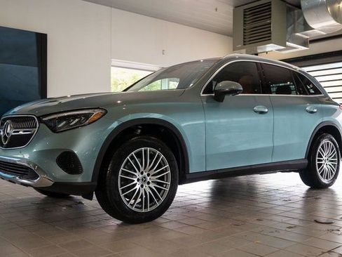 Used 2026 Mercedes-Benz GLC 300 GLC 300 image 3